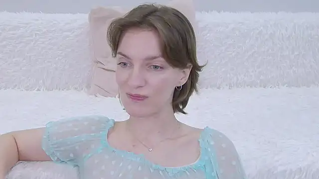 Beauty Alex online show from February 18, 2026, 2:51 am