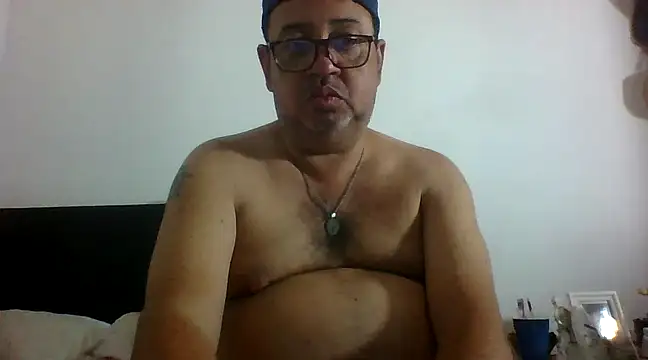 djtomxxx2777 online show from February 7, 2025, 3:34 am