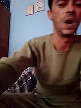 tonnino94 online show from July 30, 2026, 1:54 pm