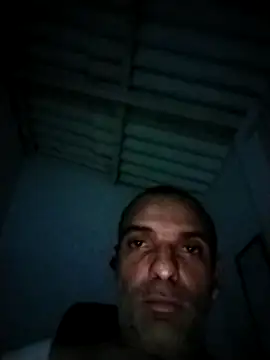 Snapshot of Henrifalcao chatting on October 11, 2025, 3:06 am Henrifalcao online show from October 11, 2025, 3:06 am