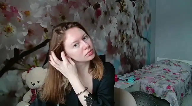 ConnieDaw online show from December 19, 2024, 6:23 am