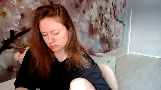 ConnieDaw online show from February 12, 2025, 5:47 am