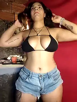 Snapshot of SexyFriends_ chatting on December 10, 2024, 11:08 pm SexyFriends  online show from December 10, 2024, 11:08 pm