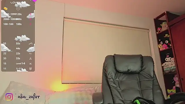 Laurent-Glass online show from November 7, 2025, 11:16 pm