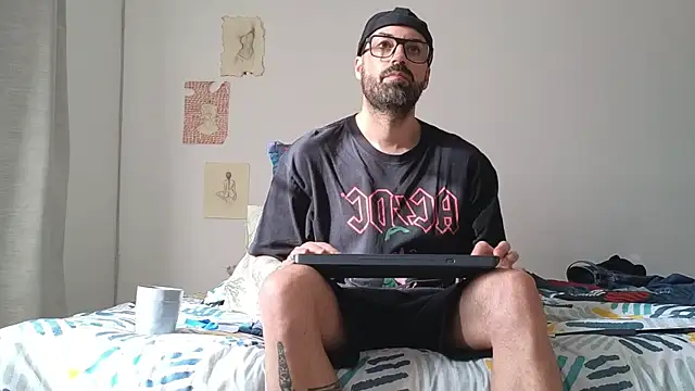 MattxFeet online show from May 8, 2026, 12:32 pm