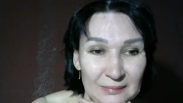 PrettyAndWild online show from March 28, 2026, 3:44 pm