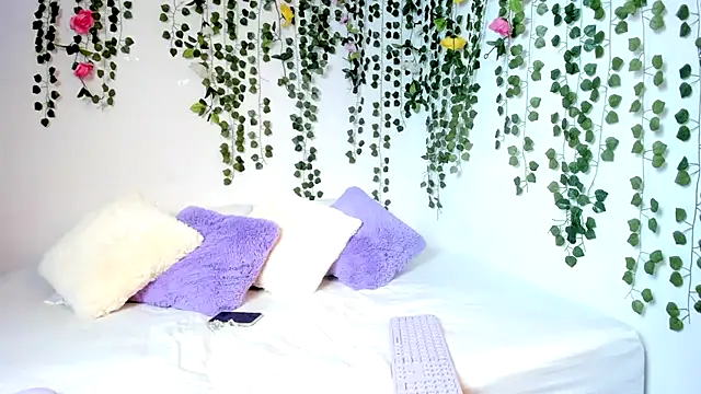 Snapshot of violeta_milleer chatting on March 8, 2025, 5:11 pm violeta milleer online show from March 8, 2025, 5:11 pm