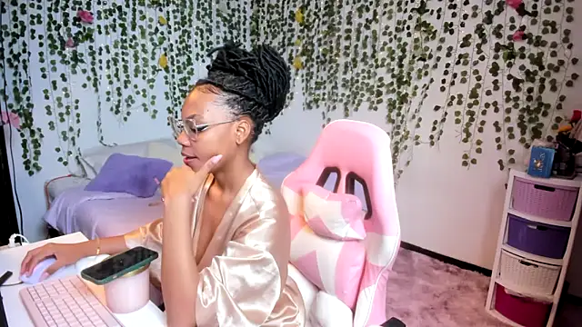 violeta milleer online show from November 11, 2025, 4:51 pm