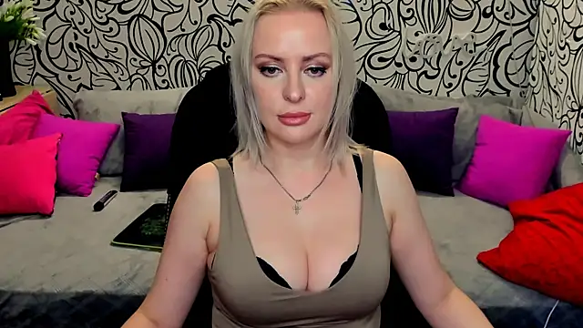Snapshot of Hotdreamhere chatting on December 6, 2024, 2:49 pm Hotdreamhere online show from December 6, 2024, 2:49 pm