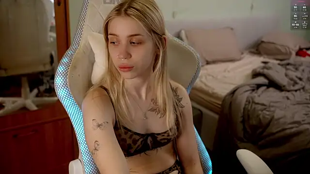 ho1yho1e online show from April 16, 2026, 7:14 pm