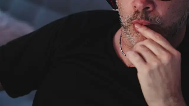 Sanders White online show from February 26, 2025, 4:47 am