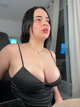 Snapshot of GeorginaJones chatting on March 1, 2025, 2:15 am GeorginaJones online show from March 1, 2025, 2:15 am