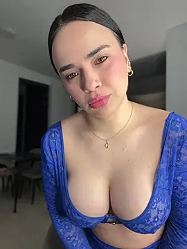 Snapshot of GeorginaJones chatting on March 14, 2025, 3:15 am GeorginaJones online show from March 14, 2025, 3:15 am