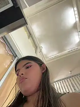 Lia sexx online show from February 25, 2025, 2:22 pm