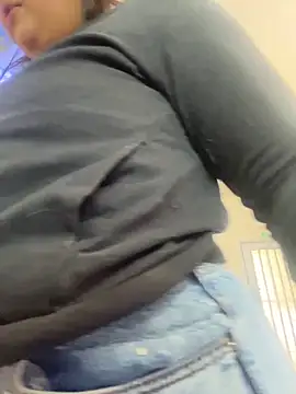 Lia sexx online show from November 12, 2025, 7:13 pm