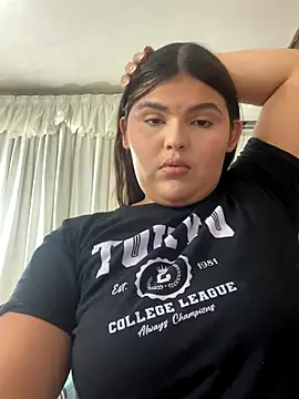 Lia sexx online show from November 13, 2025, 7:02 pm