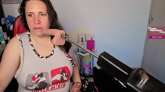 Snapshot of valery_adams1 chatting on March 6, 2026, 3:36 am valery adams1 online show from March 6, 2026, 3:36 am