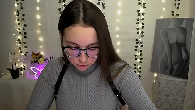 SweetPrincess  online show from March 3, 2025, 10:06 am