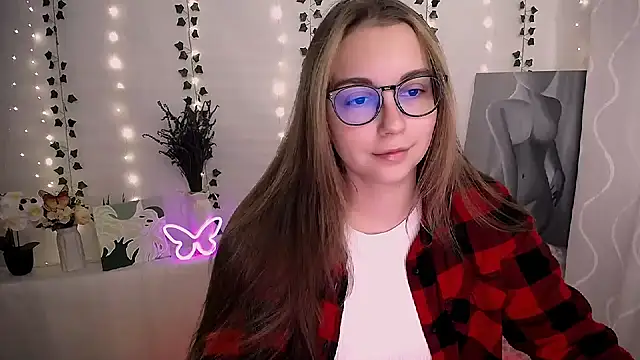 SweetPrincess  online show from September 30, 2025, 5:45 am