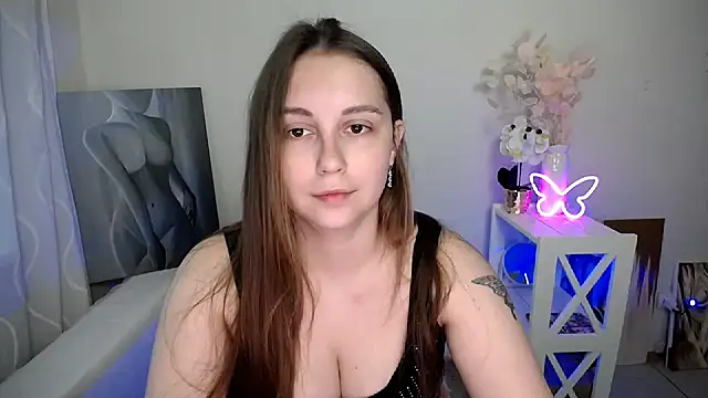 SweetPrincess  online show from May 17, 2026, 5:27 am
