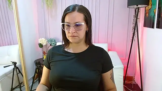 Britney taylor  online show from January 21, 2025, 6:45 pm