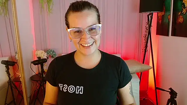 Britney taylor  online show from January 31, 2025, 7:08 pm