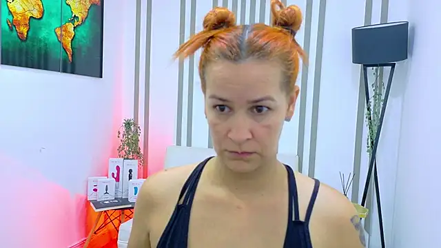 Britney taylor  online show from October 17, 2025, 8:22 pm