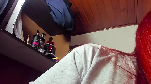 Hannaa32 online show from March 1, 2025, 7:59 pm