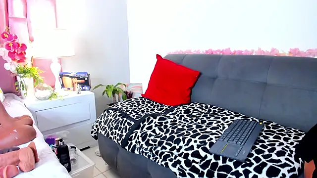 Snapshot of Anaa_Bellaa chatting on November 15, 2025, 12:30 am Anaa Bellaa online show from November 15, 2025, 12:30 am