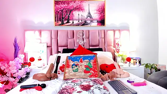 Snapshot of Anaa_Bellaa chatting on December 20, 2025, 2:24 pm Anaa Bellaa online show from December 20, 2025, 2:24 pm