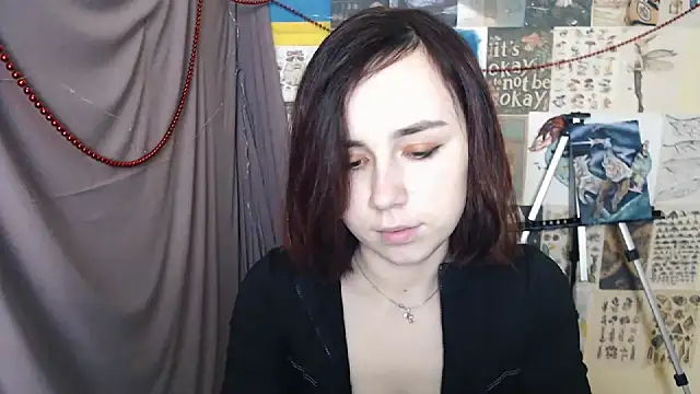 Snapshot of VeryVeryVeryShy_ chatting on January 6, 2025, 7:09 am VeryVeryVeryShy  online show from January 6, 2025, 7:09 am
