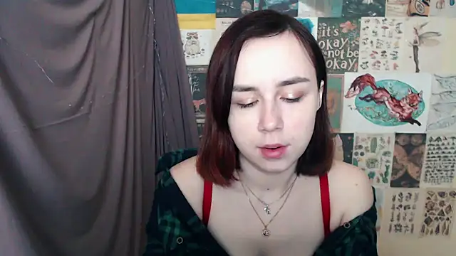 Snapshot of VeryVeryVeryShy_ chatting on February 5, 2025, 6:35 am VeryVeryVeryShy  online show from February 5, 2025, 6:35 am