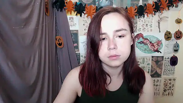 Snapshot of VeryVeryVeryShy_ chatting on October 13, 2025, 5:29 am VeryVeryVeryShy  online show from October 13, 2025, 5:29 am