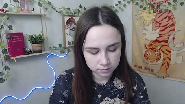 VeryVeryVeryShy  online show from April 16, 2026, 5:41 am