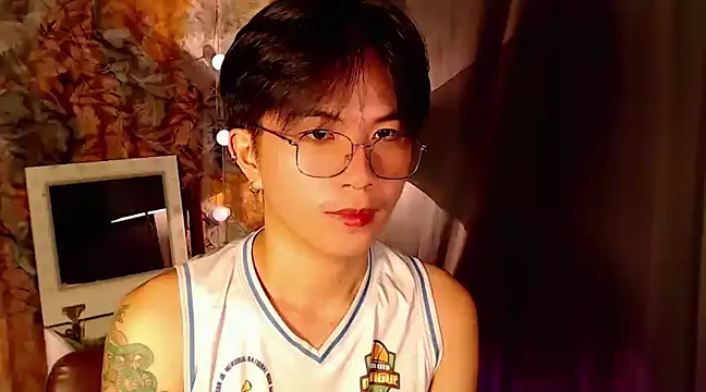 Snapshot of Sexy_Handsome_Drex chatting on December 21, 2024, 11:22 am Sexy Handsome Drex online show from December 21, 2024, 11:22 am