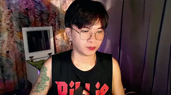 Snapshot of Sexy_Handsome_Drex chatting on January 12, 2025, 10:12 am Sexy Handsome Drex online show from January 12, 2025, 10:12 am