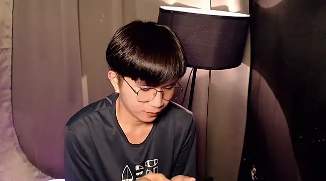 Snapshot of Sexy_Handsome_Drex chatting on March 6, 2025, 9:03 am Sexy Handsome Drex online show from March 6, 2025, 9:03 am