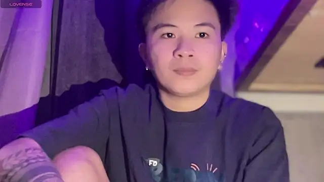 Sexy Handsome Drex online show from April 14, 2026, 3:18 pm