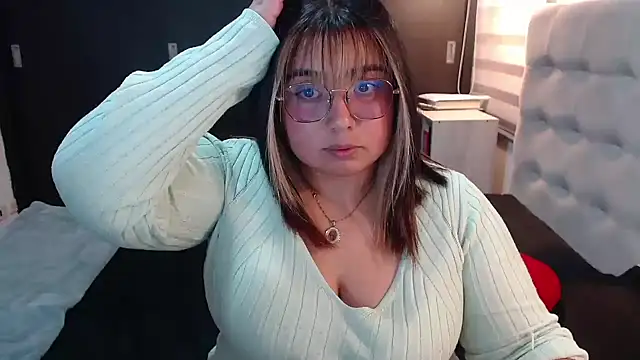 yini angel online show from June 14, 2026, 10:56 pm