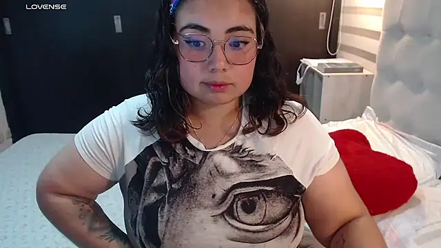 yini angel online show from June 26, 2026, 4:06 am