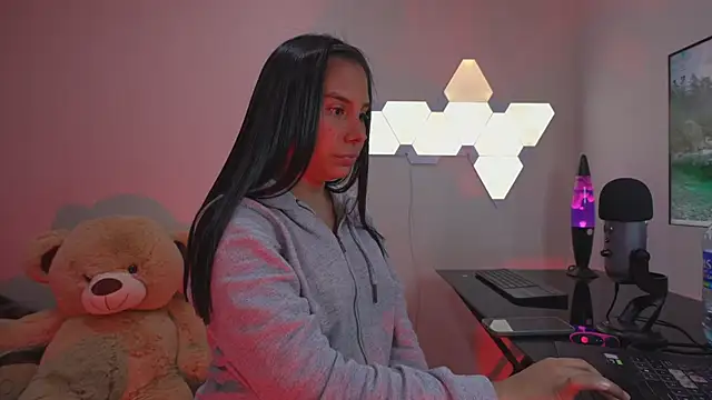 Snapshot of Dubois_Amy chatting on February 14, 2025, 2:50 am Dubois Amy online show from February 14, 2025, 2:50 am