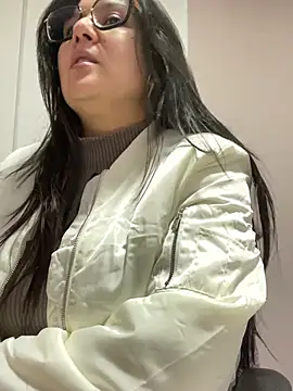 SWEETLILY18 online show from January 11, 2025, 11:12 am