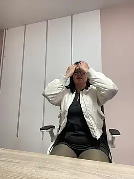 SWEETLILY18 online show from February 27, 2025, 11:31 am