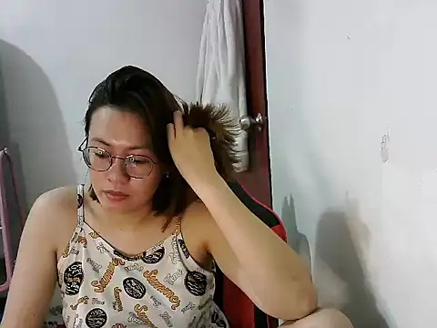 crizzybel online show from March 3, 2025, 3:41 am