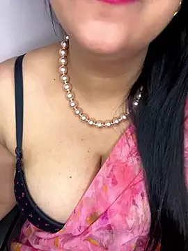 Zoya Varma004 online show from January 8, 2026, 11:45 am