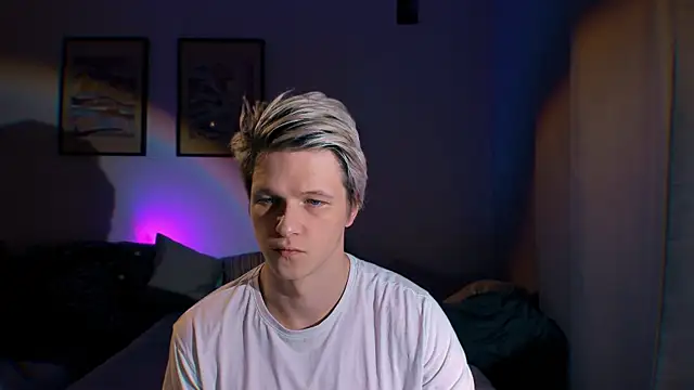 Breston Sweet online show from September 14, 2025, 7:02 pm