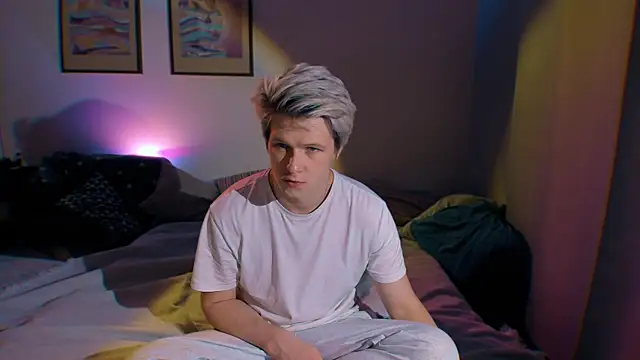 Breston Sweet online show from September 16, 2025, 7:15 pm