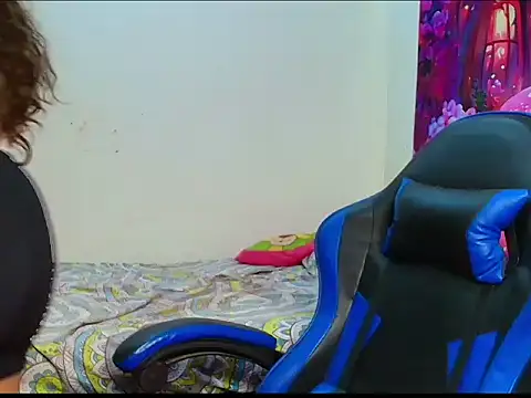 Karol naughty online show from June 16, 2026, 2:14 am