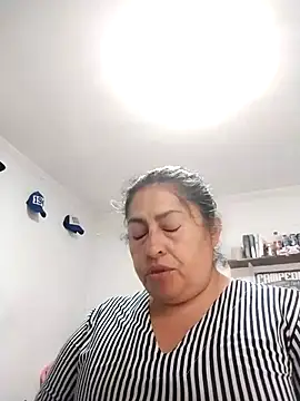 Keyla01  online show from October 4, 2025, 3:21 pm