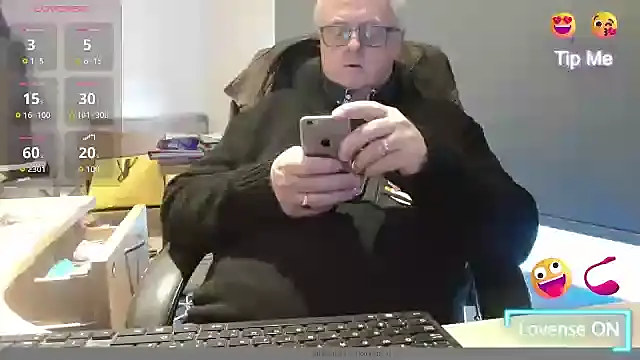 bigbadjon69 online show from November 19, 2025, 1:55 pm